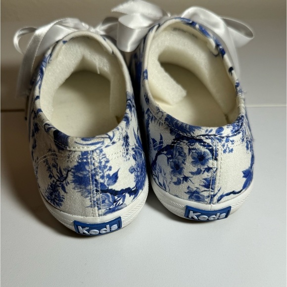 Keds Women's Blue and White Floral Sneakers - Picture 6 of 9